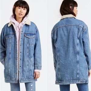 Levi’s Lengthened Sherpa Trucker Jacket